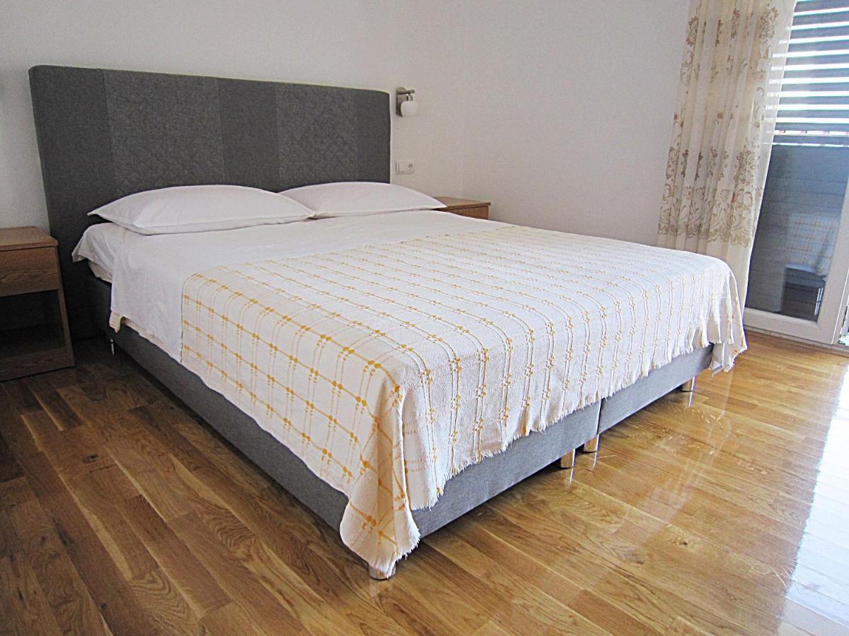 Villa Lucia Premium Rooms Primošten المظهر الخارجي الصورة